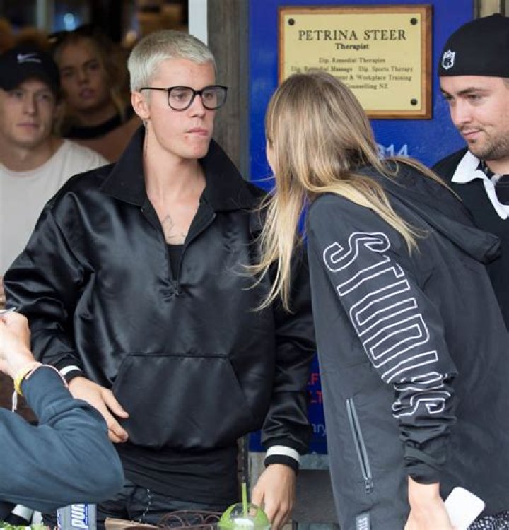 Sofia Richie Bonds With Justin Bieber’s Hawaii Hookup Bronte Blampied — Pics
