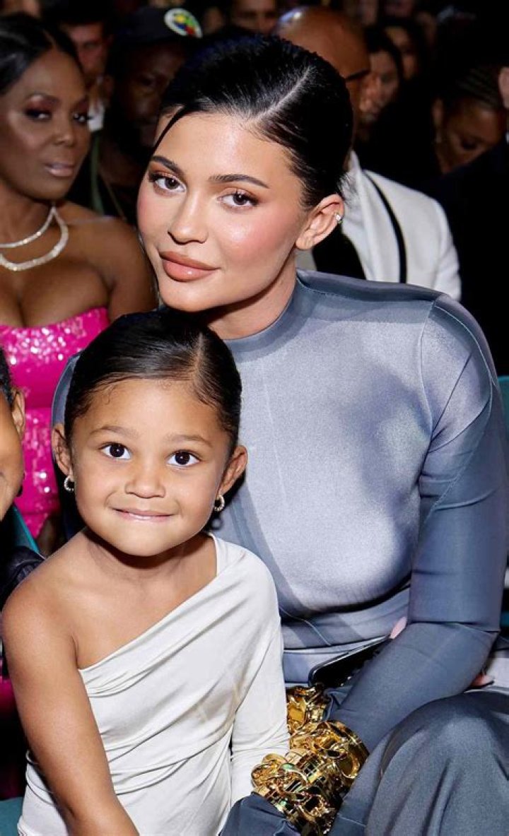Stormi Webster Wears Purple Dress At Kourtney & Travis’ Wedding – Hollywood Life