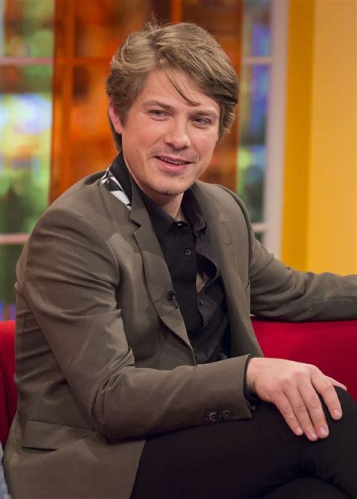 Taylor Hanson: Pics – Hollywood Life