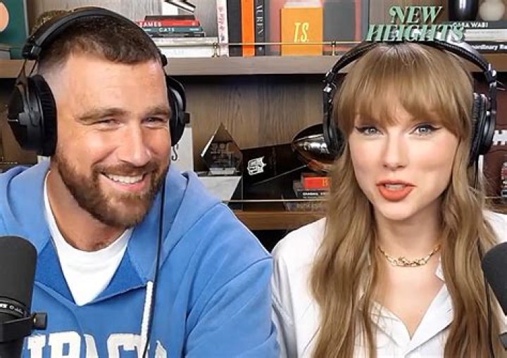 Taylor Swift Cheers on Travis Kelce in Chilly Green Bay With New Pal Brittany Mahomes