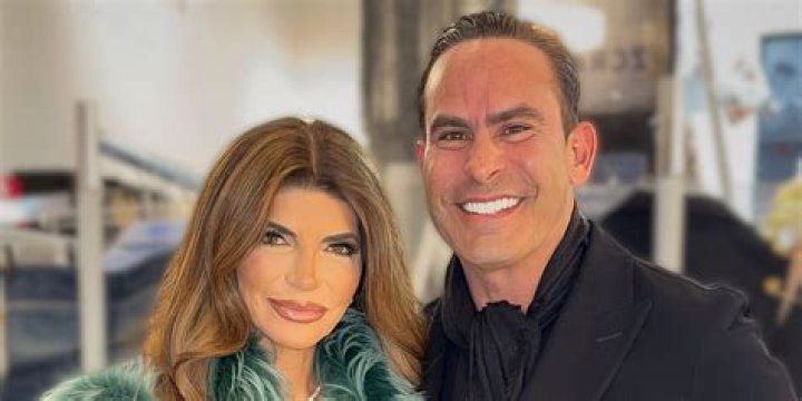 Teresa Giudice Selling New Jersey House After Divorce: Photos – Hollywood Life