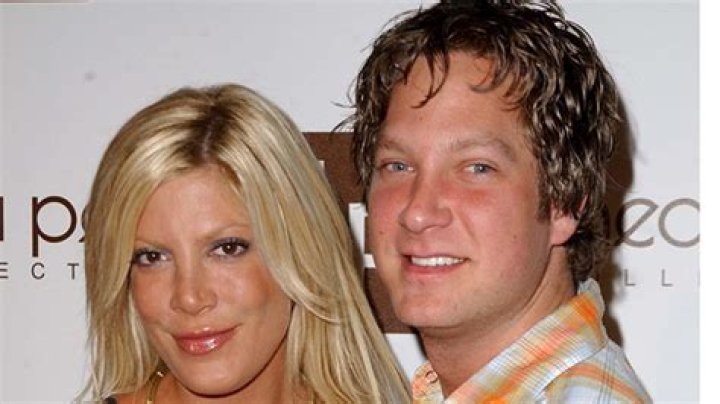 Tori Spelling’s Brother Randy is ‘Proud of Her’ – Hollywood Life