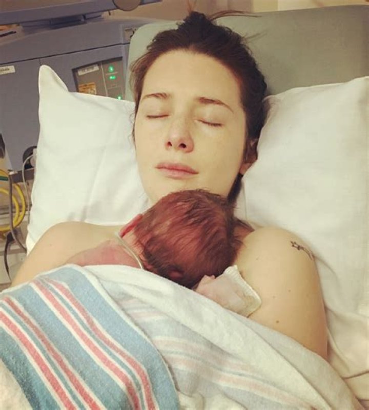 Welcomes Daughter With Addison Timlin – Hollywood Life