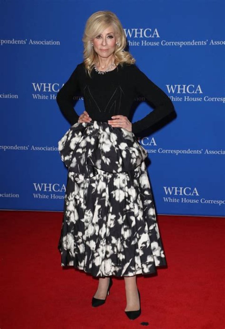 White House Correspondents’ Dinner 2022: Photos – Hollywood Life