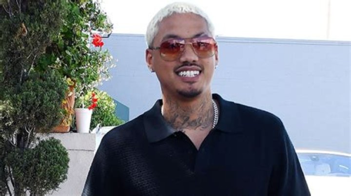 Who Is Alexander “AE” Edwards? 5 Things On Father To Amber Rose’s Baby – Hollywood Life