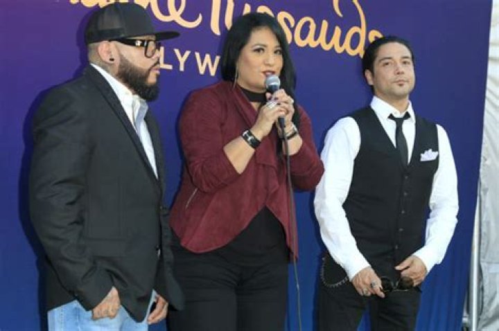 Who Is Chris Pérez? 5 Things About Selena Quintanilla’s Husband – Hollywood Life