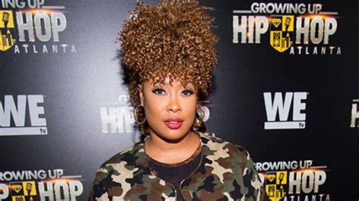 Who is Da Brat? 5 Things About Legendary Rapper Who Just Came Out – Hollywood Life