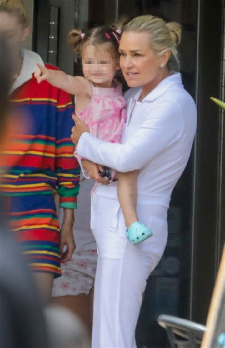 Yolanda Hadid Bonds With Gigi’s Daughter Khai In Malibu: Photos – Hollywood Life
