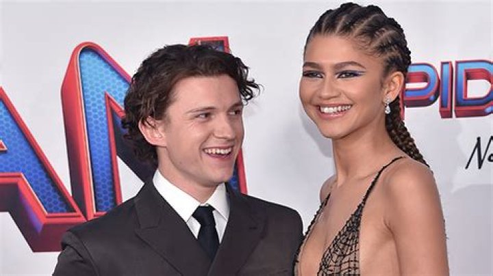 Zendaya Cozies Up To Tom Holland During Date Night At Usher Concert: Video