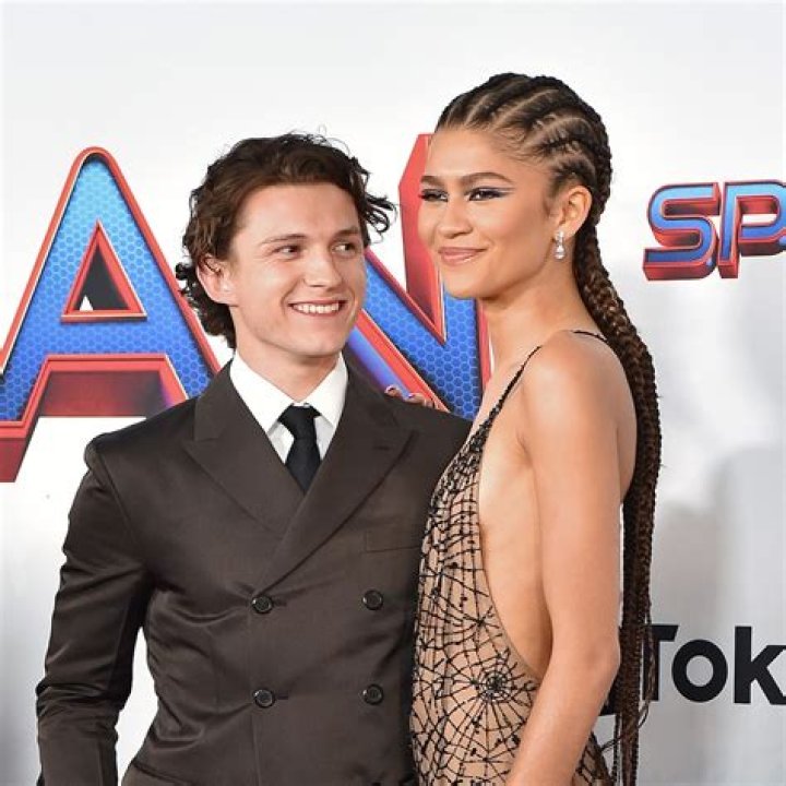 Zendaya Reveals Selfie Tips: I Take ‘Up To 50’ Pictures